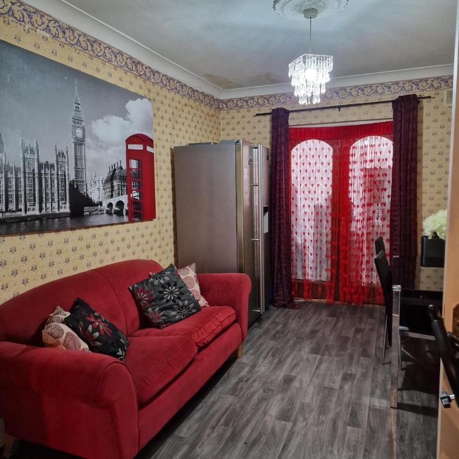 Females Only - Private Bedrooms In Dublin لُكَن المظهر الخارجي الصورة