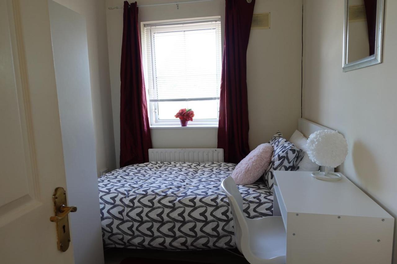 Females Only - Private Bedrooms In Dublin لُكَن المظهر الخارجي الصورة